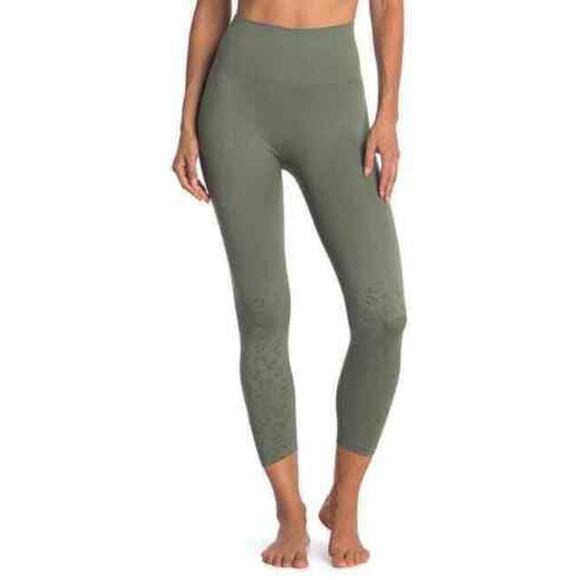 Z By Zella High Waist Seamless 7/8 Leggings XS/Extra Small Green Leopard NWT - Picture 1 of 7